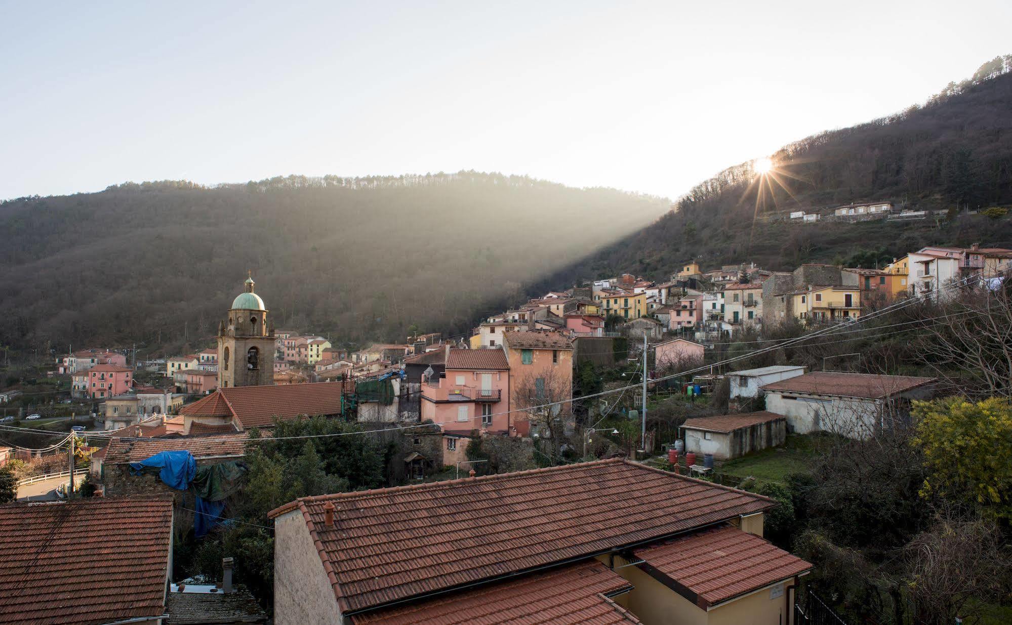 Хостел Ostello Tramonti Biassa Екстер'єр фото